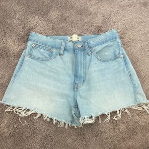 Madewell relaxed denim shorts size 25
